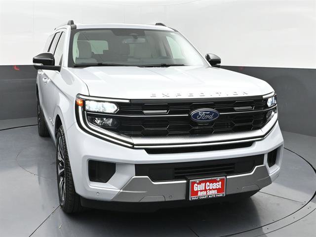 Used 2026 Ford Expedition Max Platinum w/ Driver's Package AWD/4WD image 3