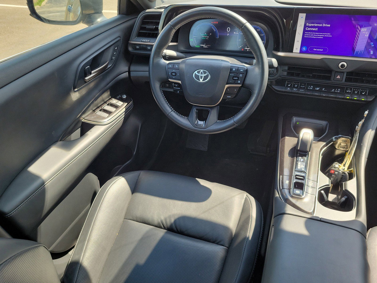 Used 2024 Toyota Crown AWD/4WD image 21