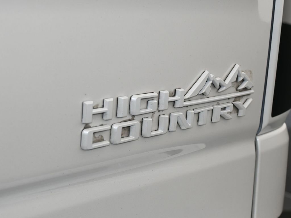 Used 2022 Chevrolet Silverado 1500 High Country image 54
