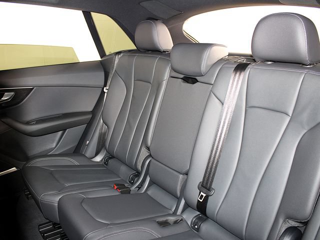 Used 2026 Audi Q8 Premium AWD/4WD image 25