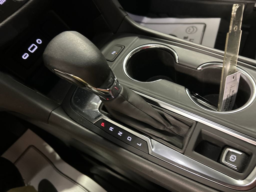 Used 2024 Chevrolet Equinox LT w/ LPO, Floor Liner Package image 20