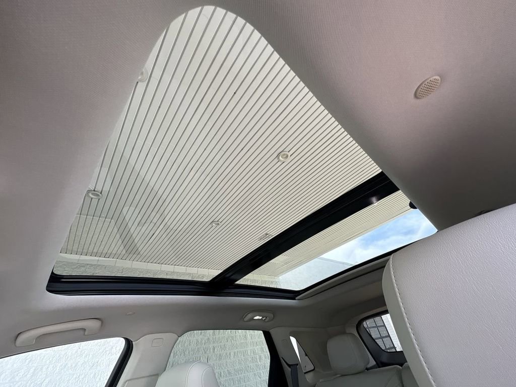 Certified 2023 Cadillac XT5 Premium Luxury image 19