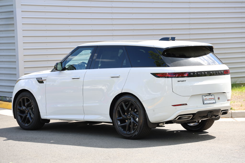 New 2026 Land Rover Range Rover Sport Dynamic SE AWD/4WD image 2
