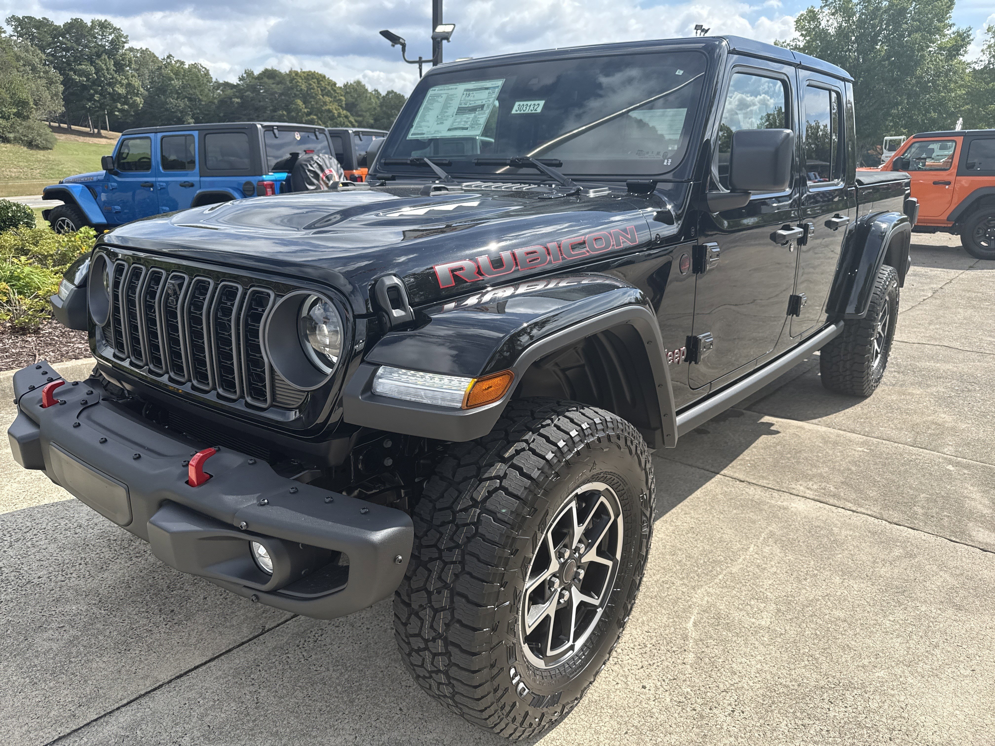 New 2025 Jeep Gladiator Rubicon image 3