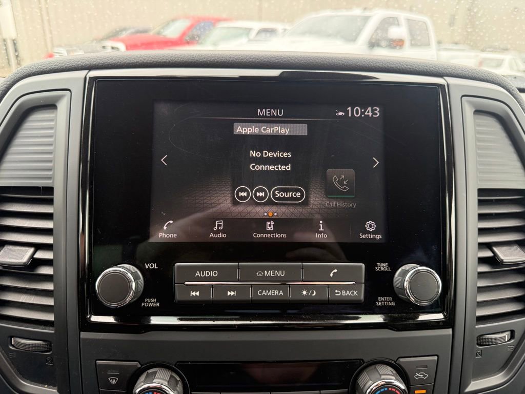 Used 2024 Nissan Titan SV w/ SV Convenience Package image 28