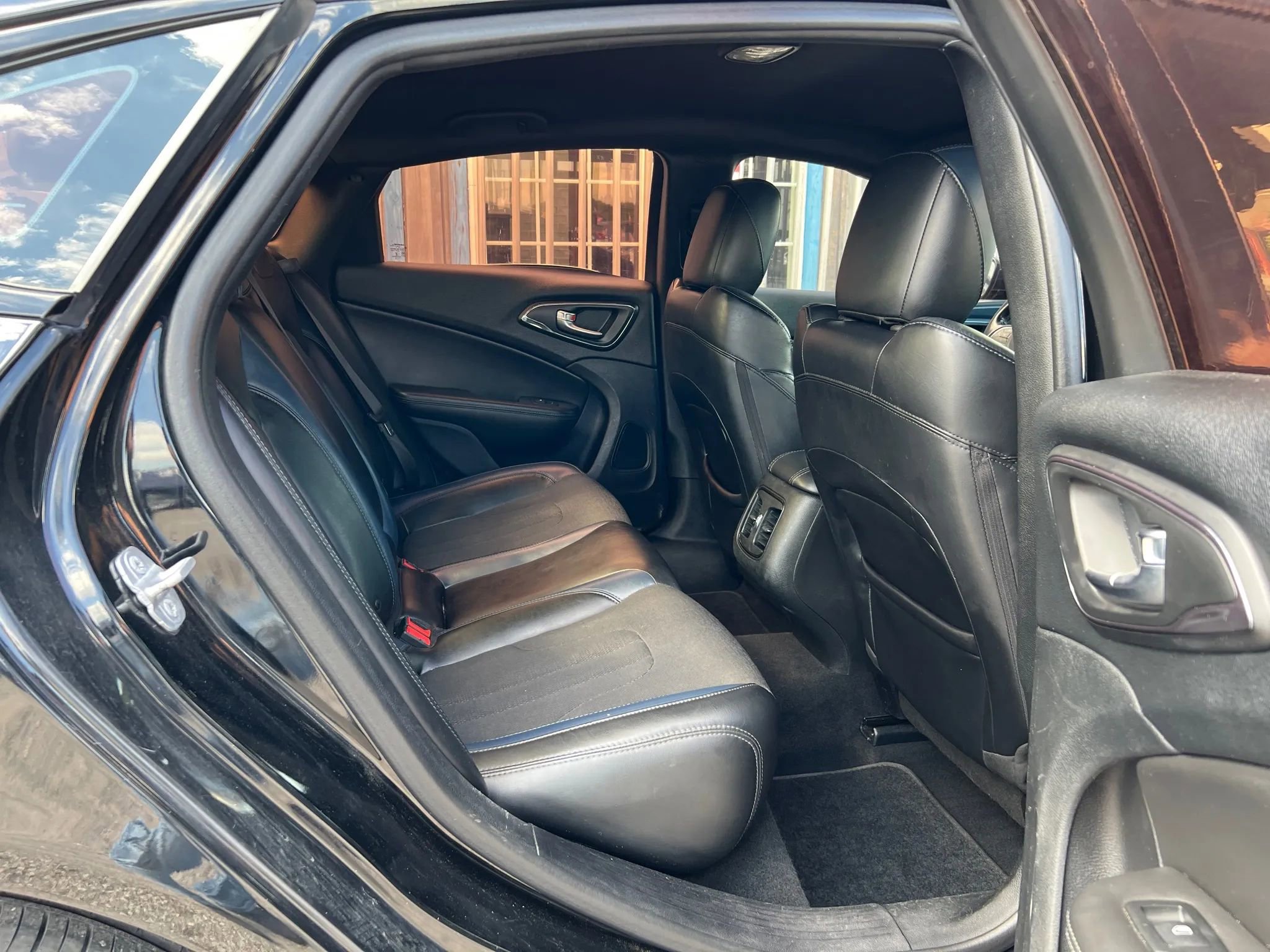 Used 2015 Chrysler 200 S w/ Navigation & Sound Group I image 13