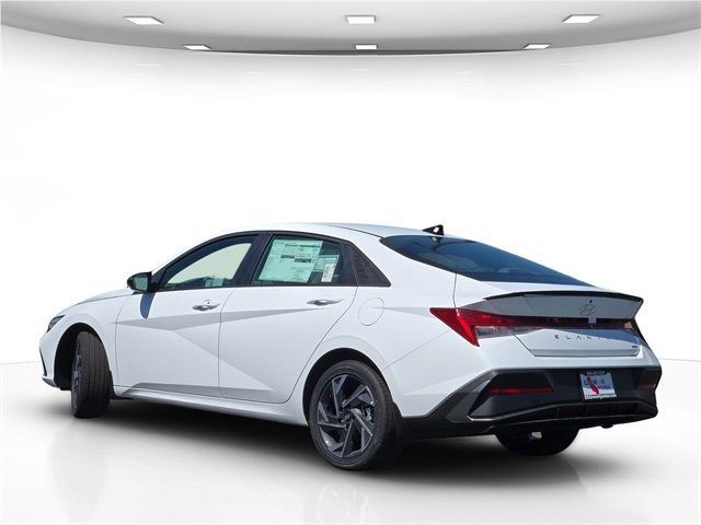 New 2025 Hyundai Elantra SEL image 6
