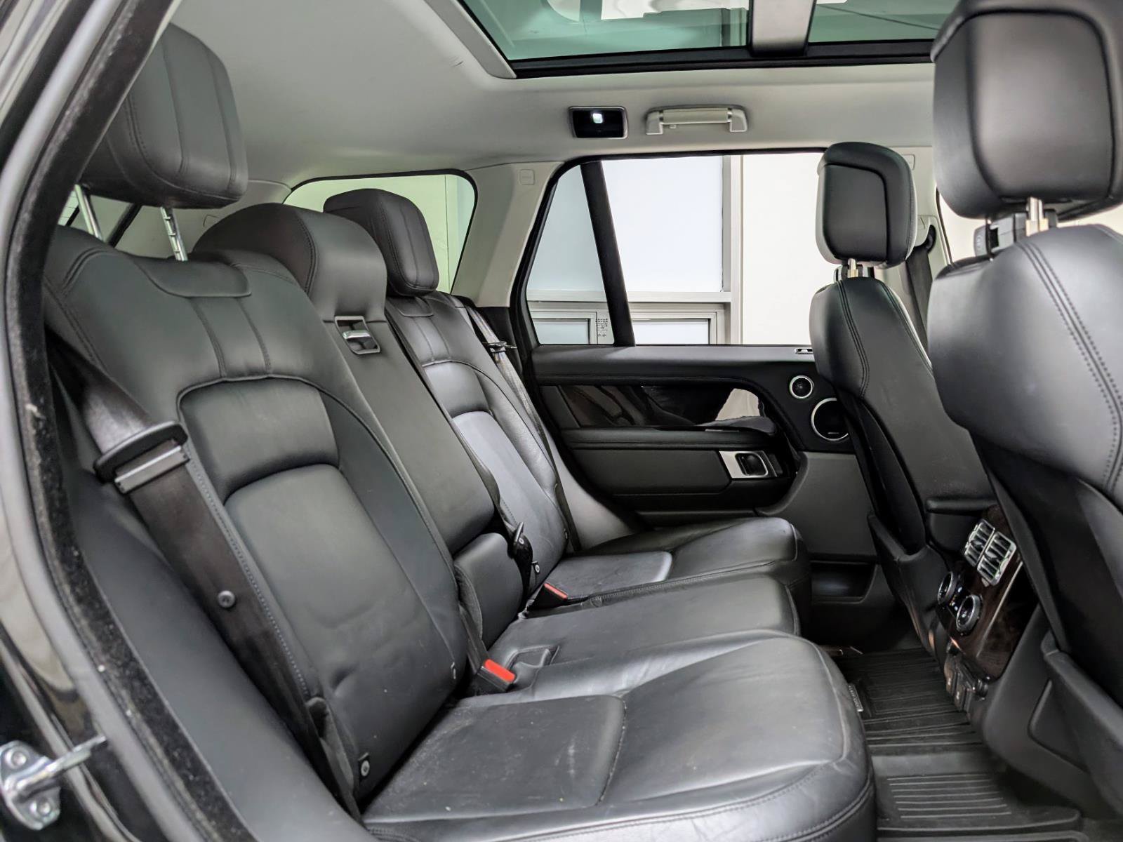 Used 2020 Land Rover Range Rover AWD/4WD image 24