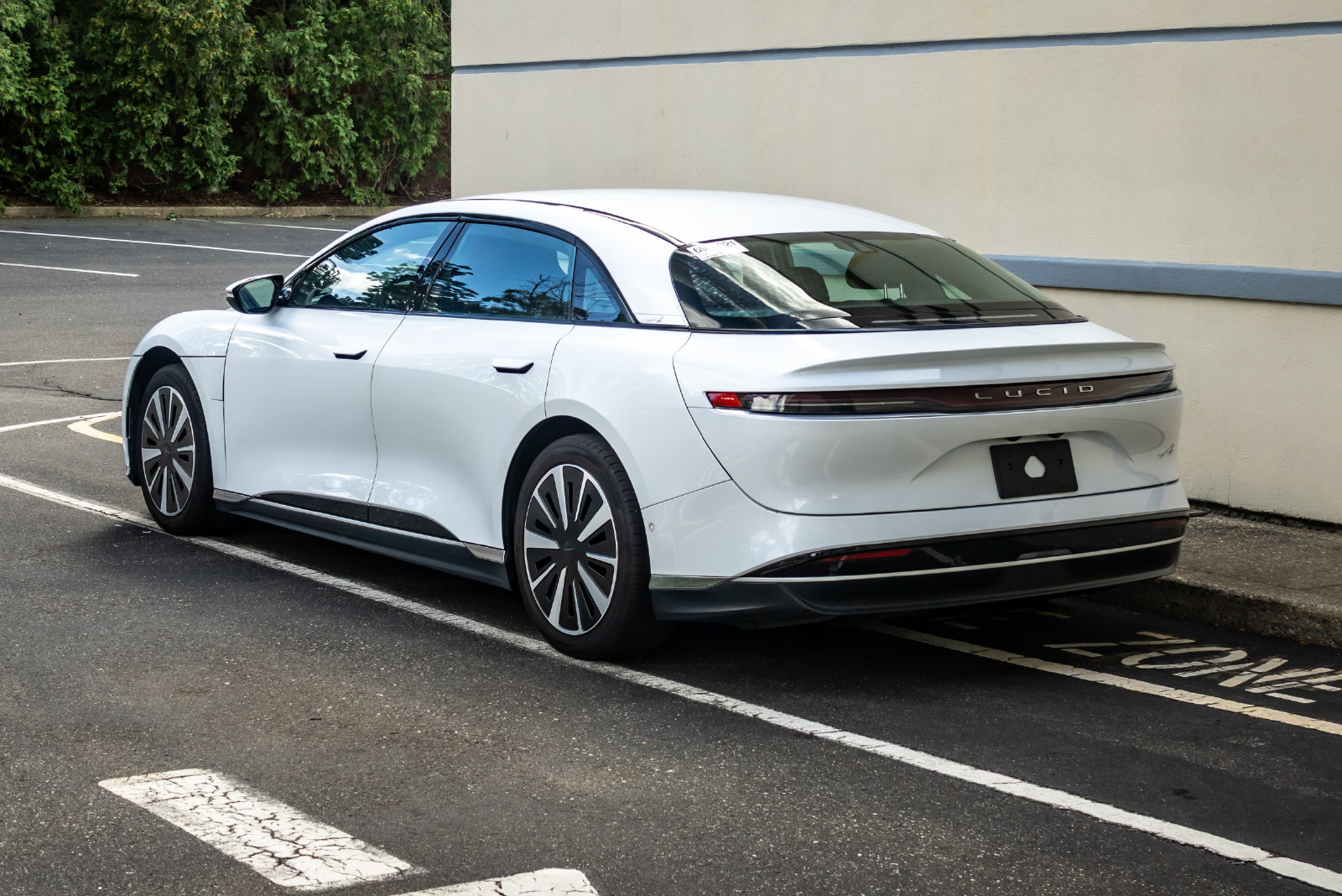 Used 2025 Lucid Air Pure RWD image 4