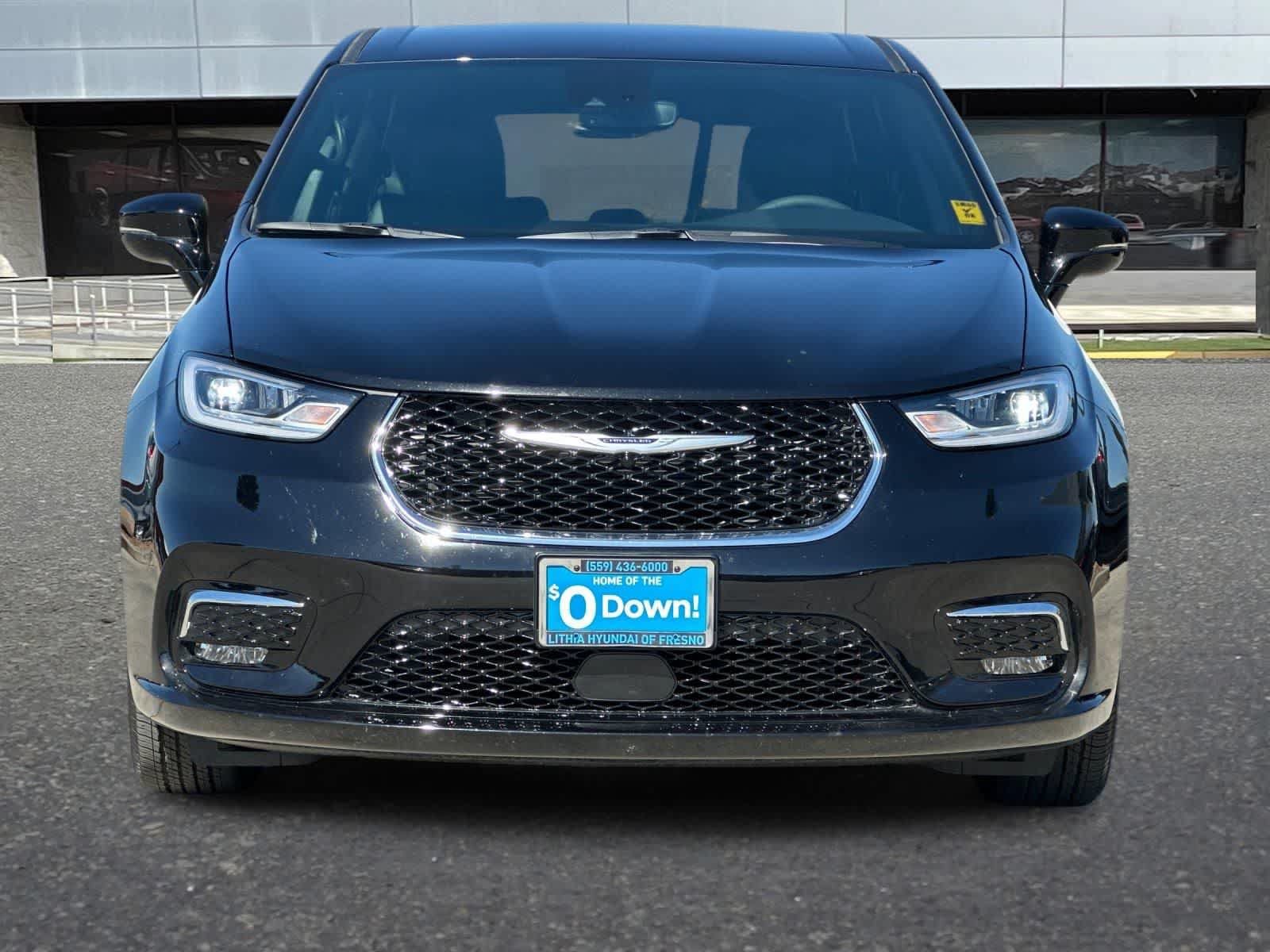 Used 2026 Chrysler Pacifica Select FWD image 11