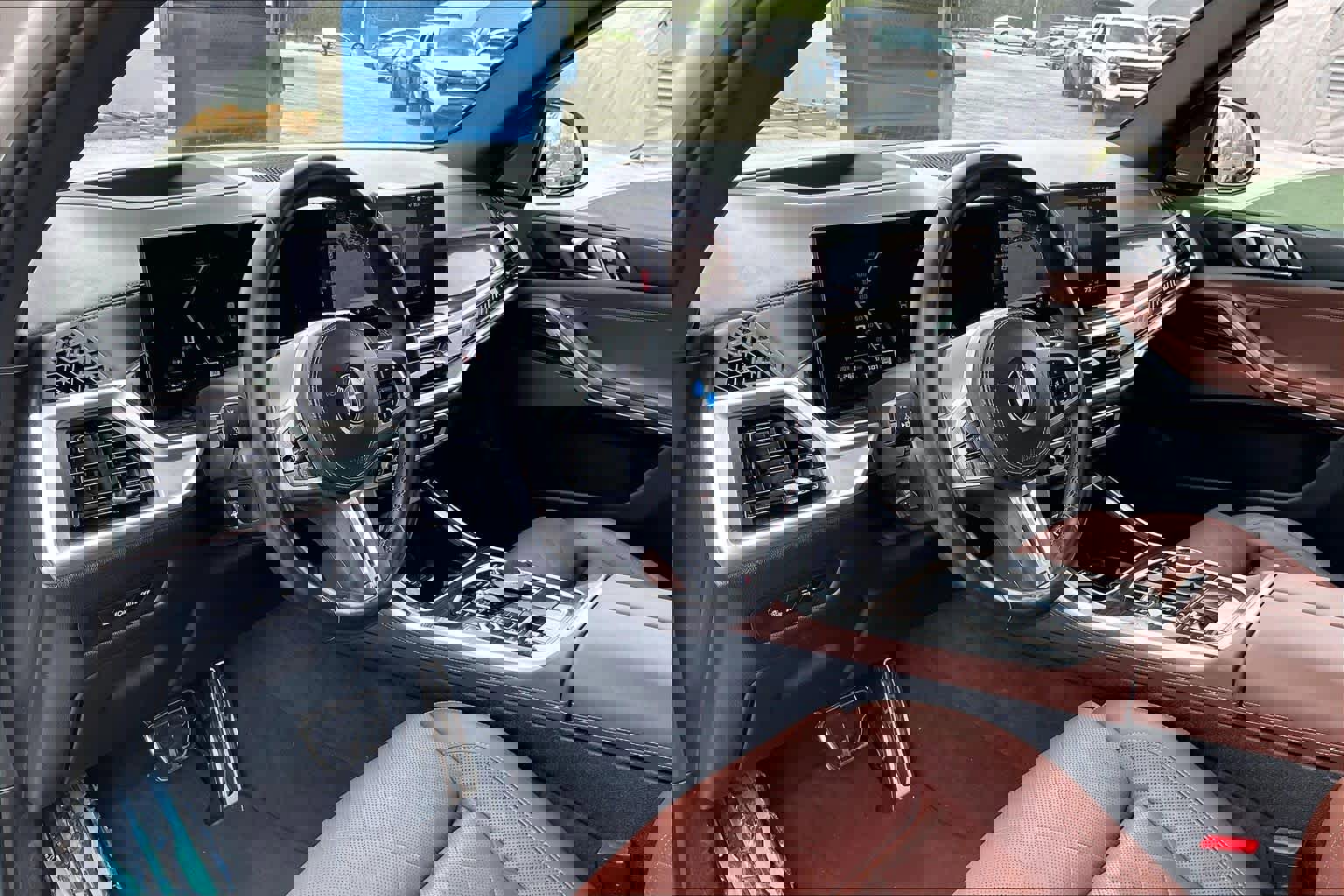 Used 2024 BMW X5 M60i w/ Executive Package image 18