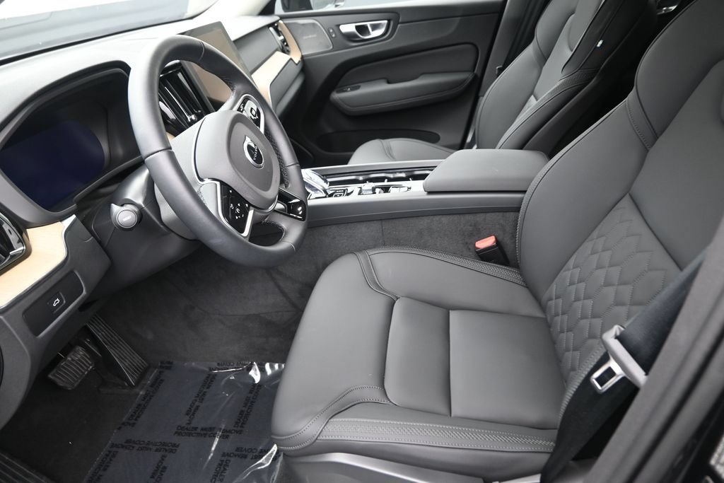 New 2026 Volvo XC60 B5 Plus AWD/4WD image 11