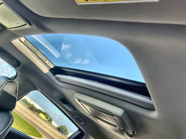 Used 2024 Honda Odyssey Elite image 32