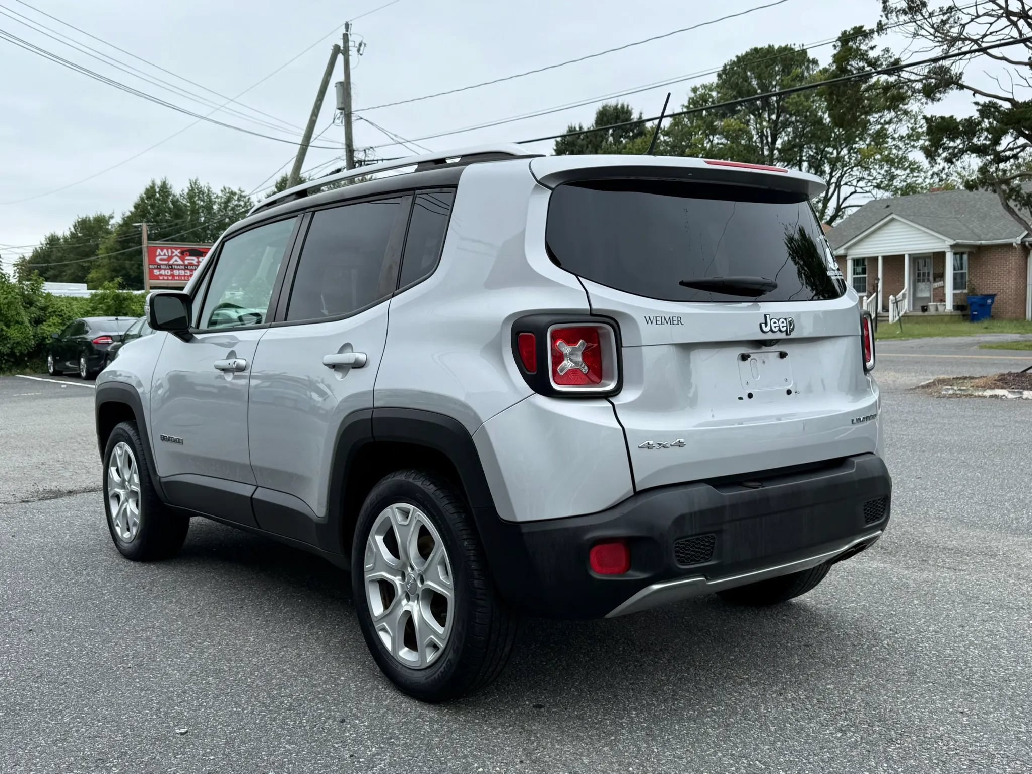 Used 2015 Jeep Renegade Limited AWD/4WD image 2