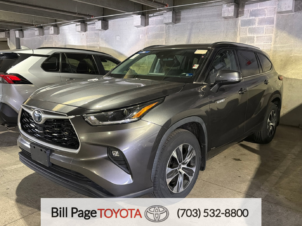 Used 2021 Toyota Highlander XLE AWD/4WD image 1