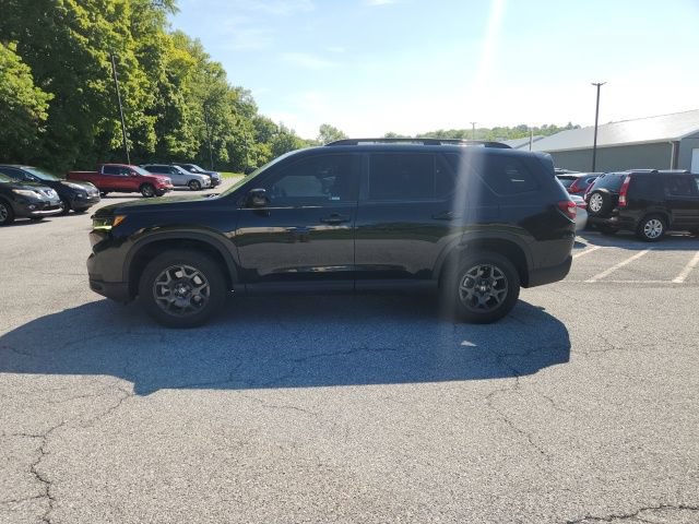 Certified 2023 Honda Pilot TrailSport image 2