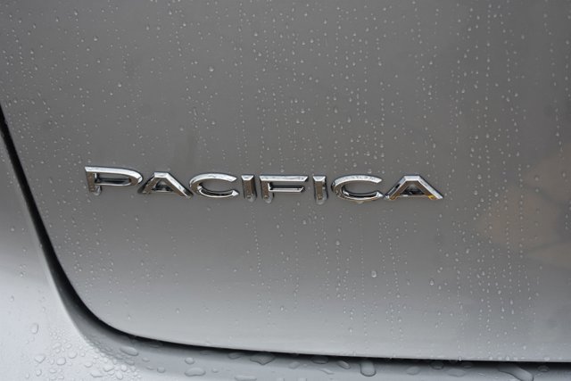 New 2026 Chrysler Pacifica Select image 7