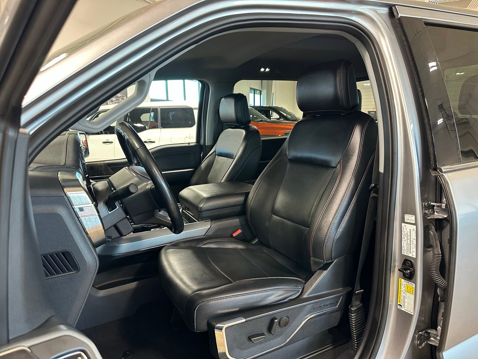 Used 2023 Ford F150 Lariat AWD/4WD image 13