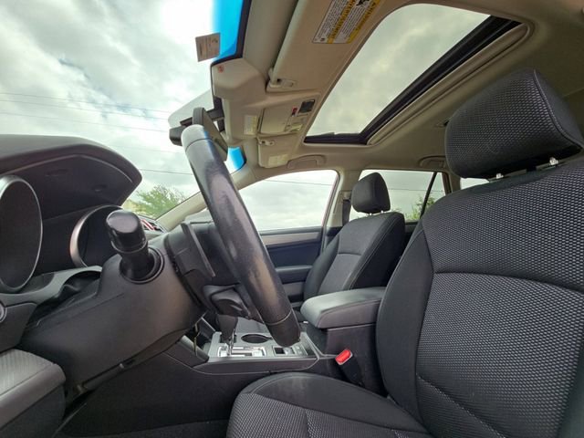 Used 2017 Subaru Outback 2.5i Premium image 7