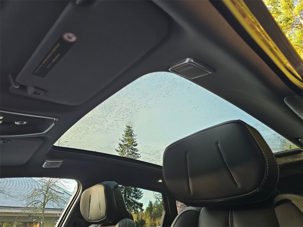 New 2026 Cadillac Optiq Luxury 1 image 23