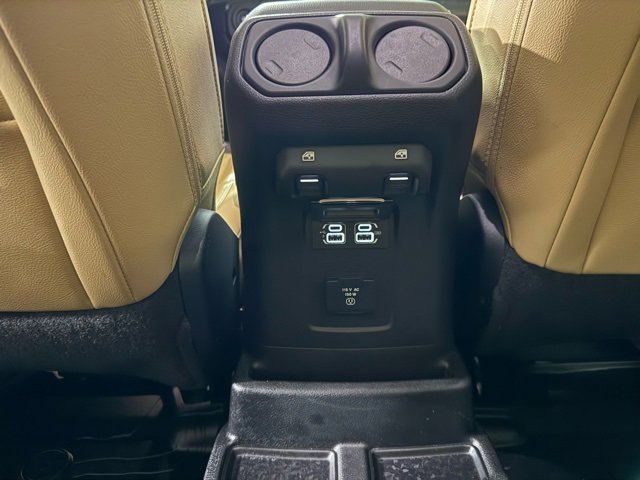 Used 2018 Jeep Wrangler Unlimited Sahara w/ Uconnect 4C Nav & Sound Group image 29