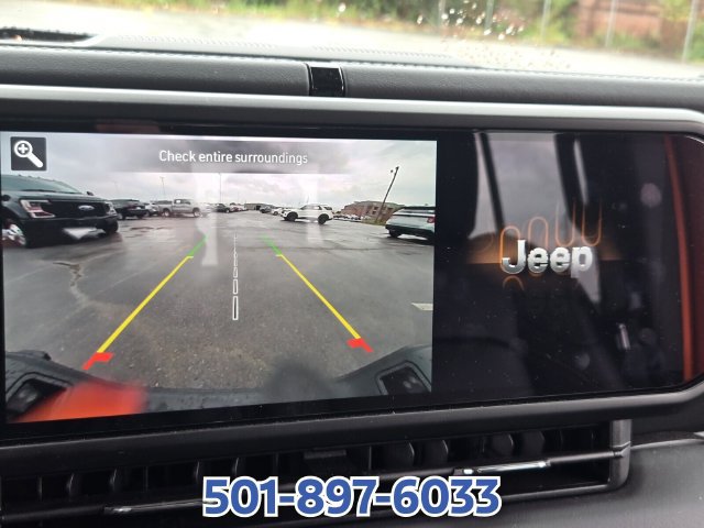 Used 2025 Jeep Gladiator Sport AWD/4WD image 23