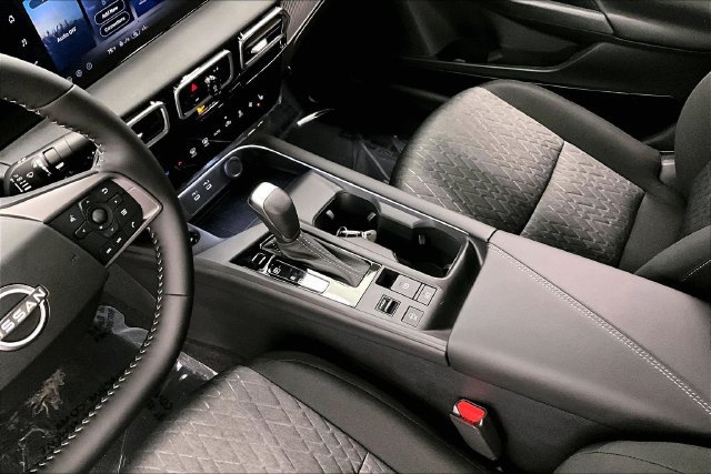 New 2026 Nissan Sentra SV w/ SV Convenience Package FWD image 9
