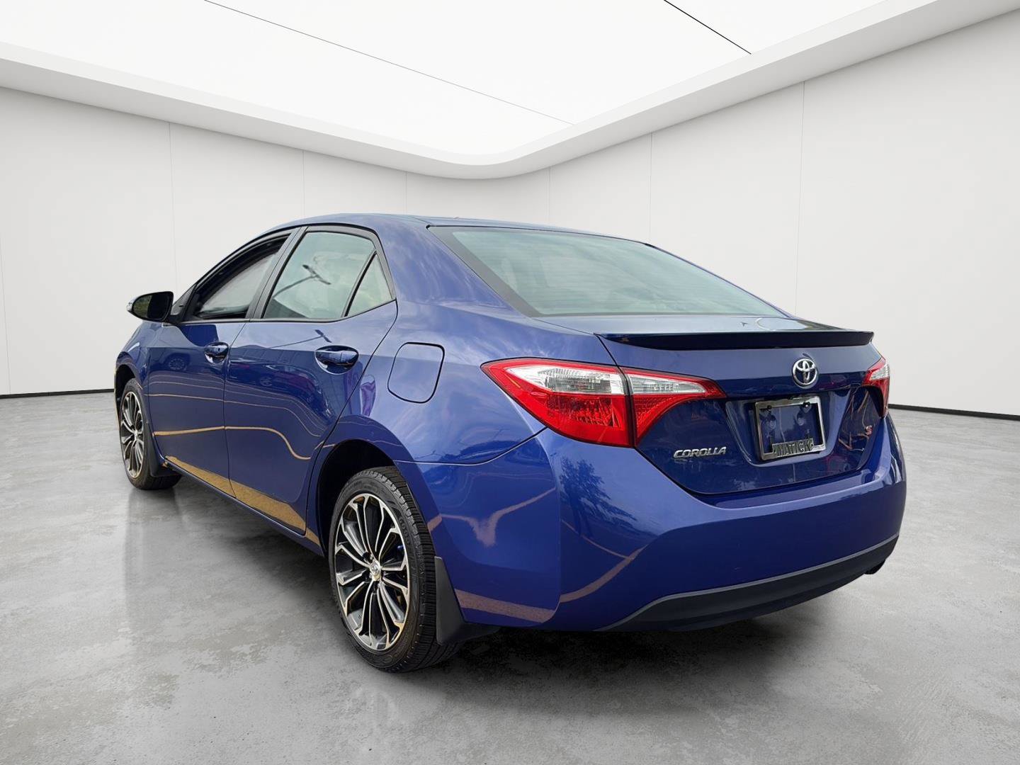 Used 2015 Toyota Corolla S FWD image 14