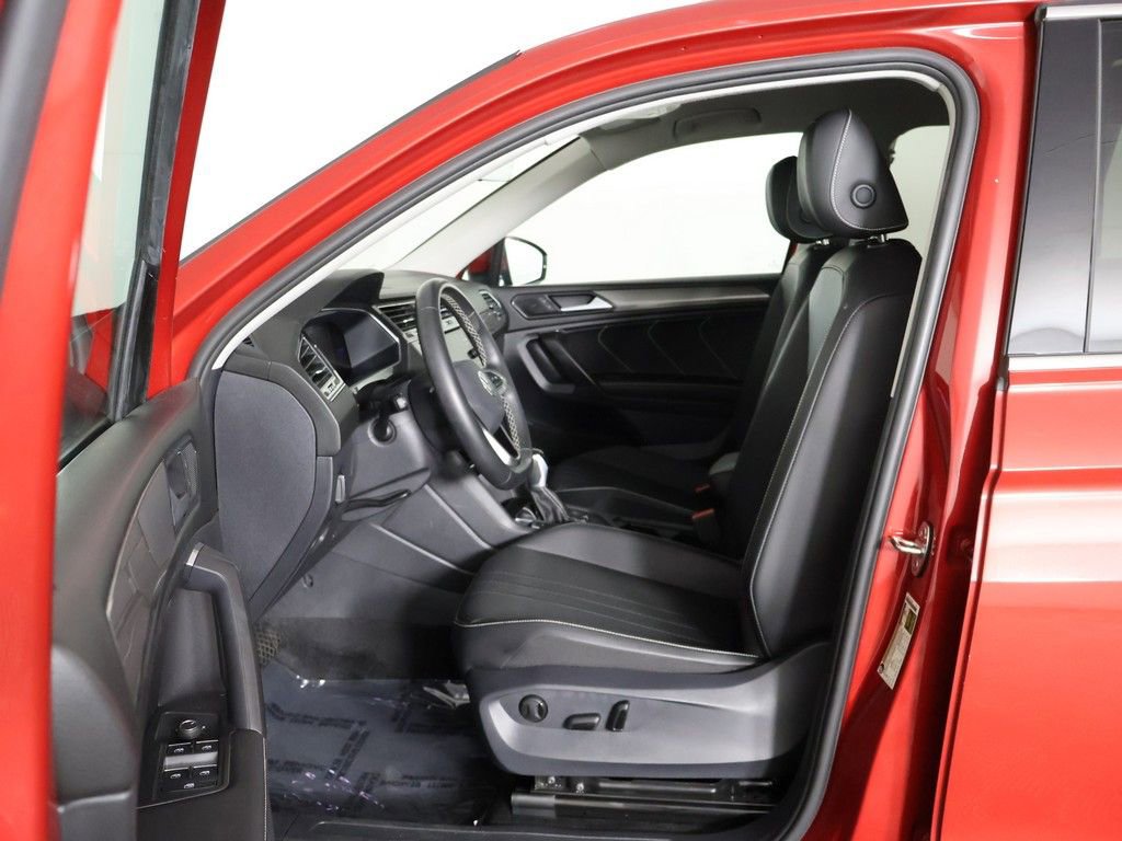 Used 2023 Volkswagen Tiguan SE FWD image 27