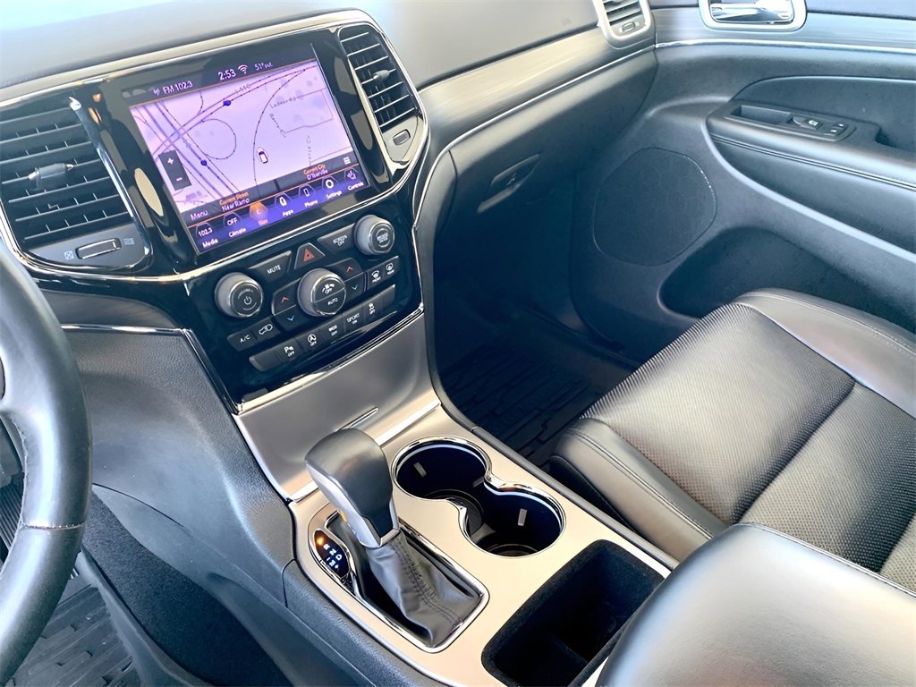 Used 2020 Jeep Grand Cherokee Limited w/ Luxury Group II image 41