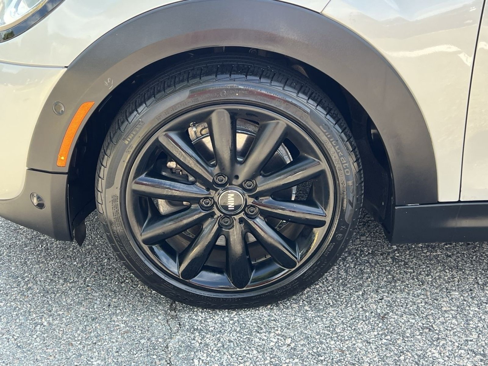 Used 2019 MINI Cooper S w/ Driver Assistance Package FWD image 9