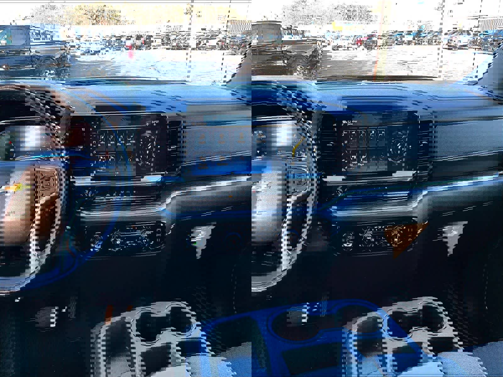 Used 2022 Chevrolet Silverado 1500 LT image 17