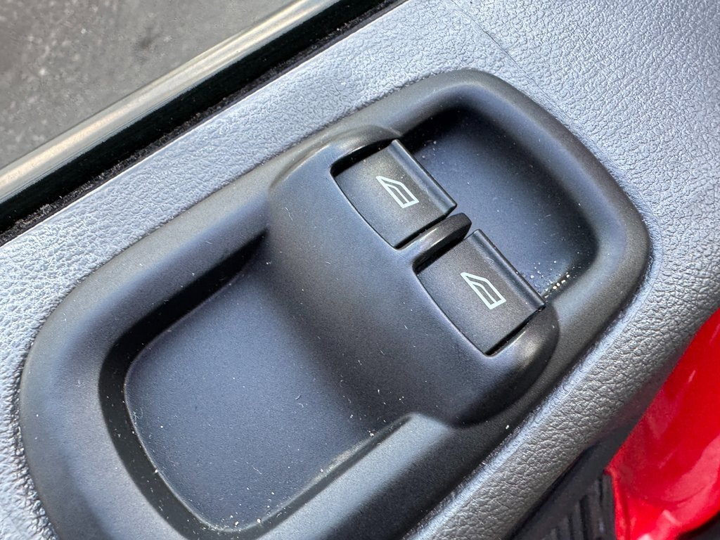 Used 2020 Ford Transit 150 Low Roof AWD image 11