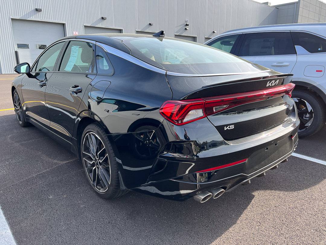 Used 2023 Kia K5 GT image 2