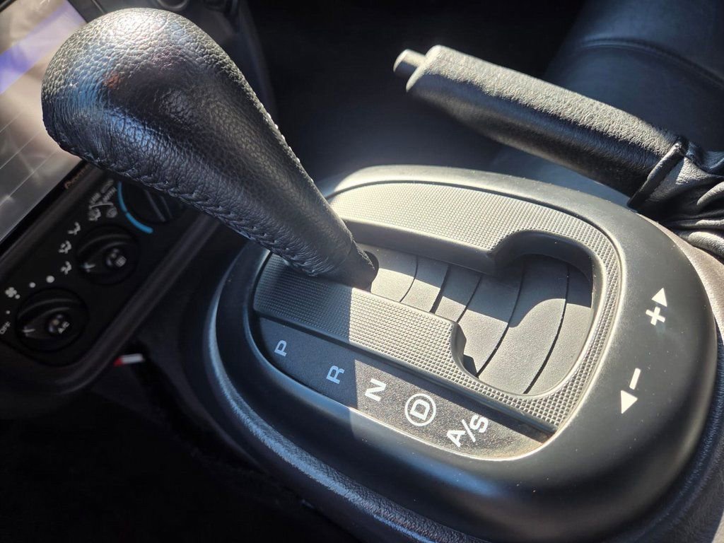 Used 1999 Plymouth Prowler RWD image 16