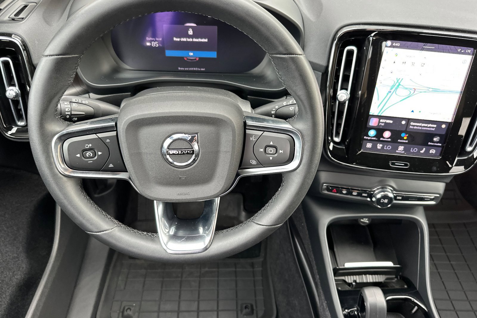 Used 2023 Volvo XC40 Recharge Ultimate image 15
