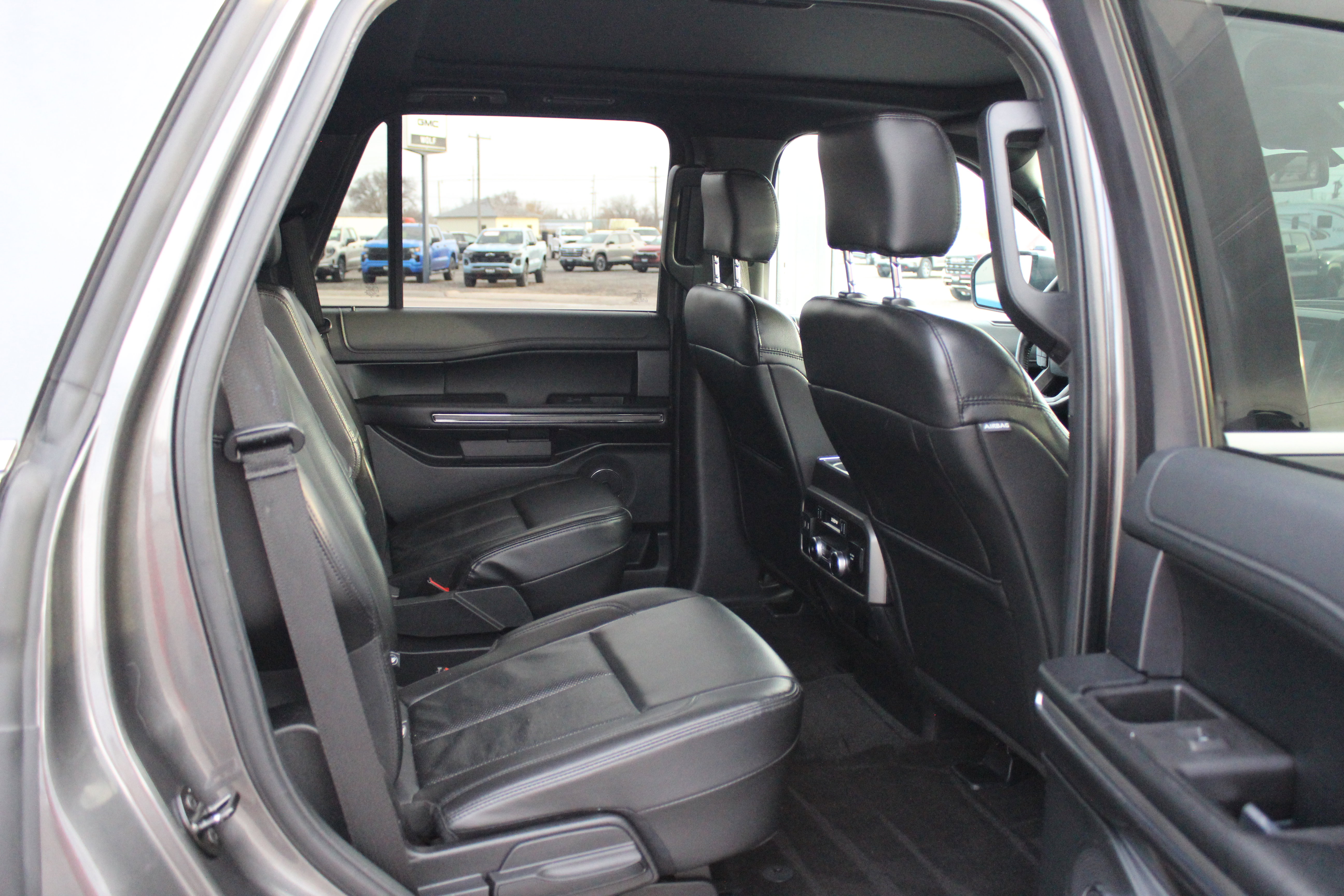 Used 2020 Ford Expedition XLT w/ Equipment Group 202A image 17