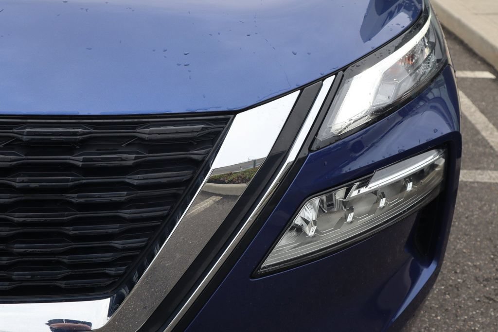 Certified 2023 Nissan Rogue SV AWD/4WD image 12