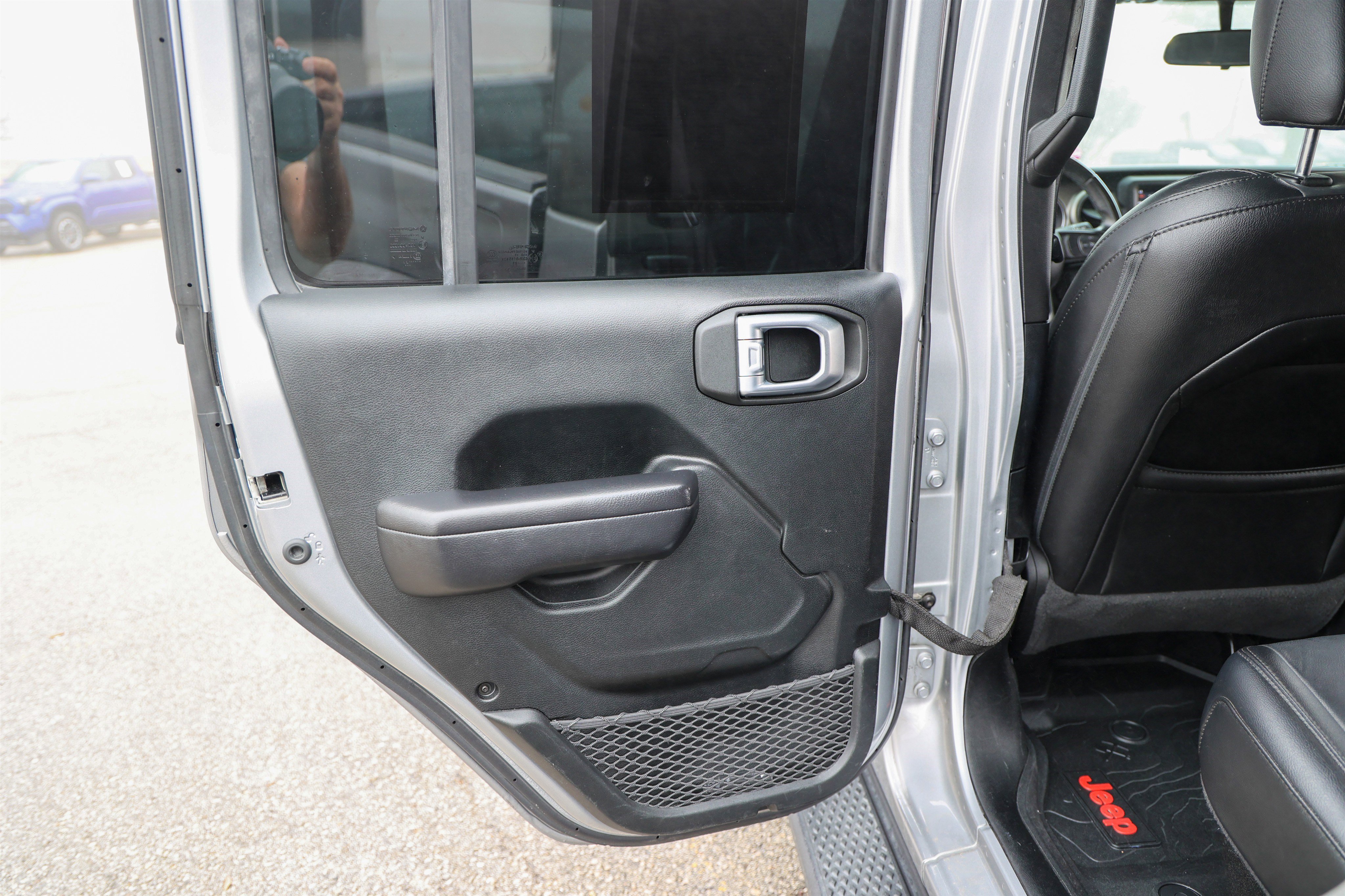 Used 2021 Jeep Gladiator Sport image 37