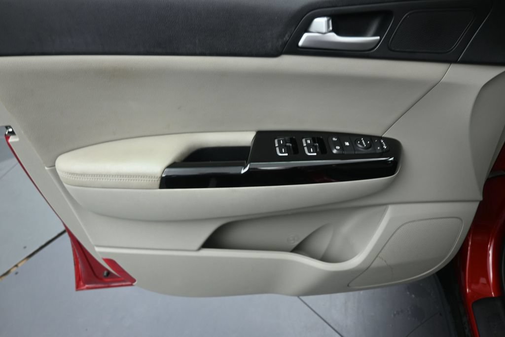 Used 2020 Kia Sportage EX FWD image 11