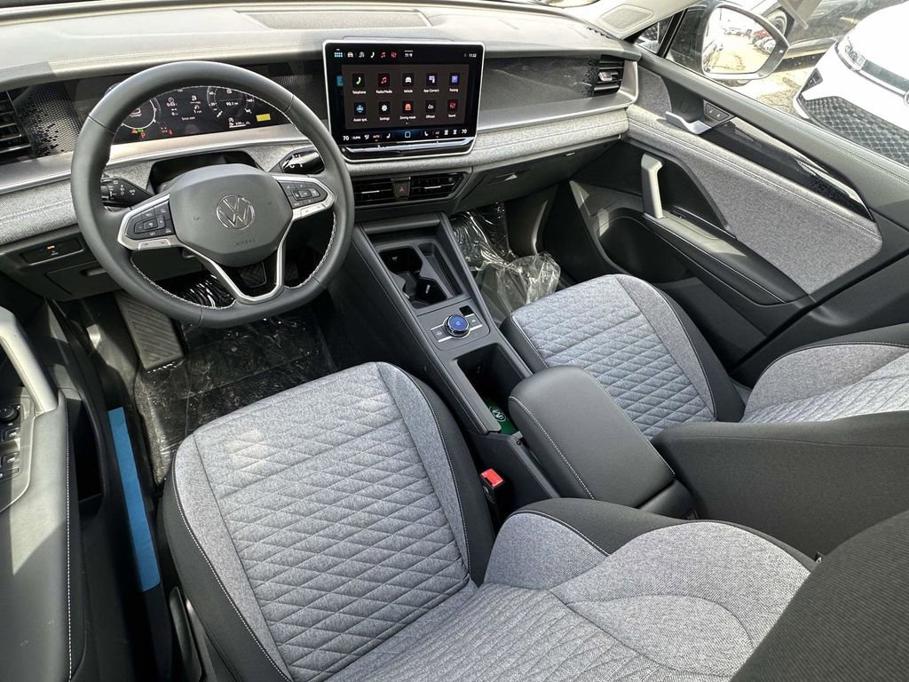New 2026 Volkswagen Tiguan S image 10