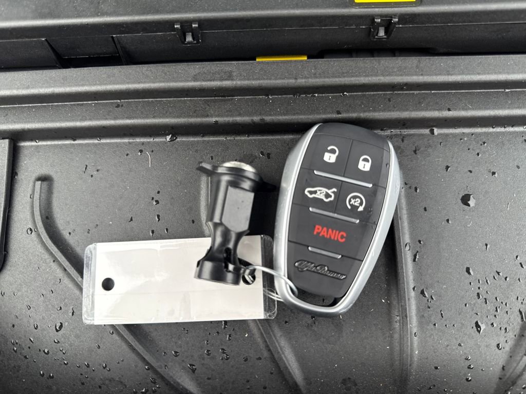 New 2025 Alfa Romeo Stelvio Sprint image 30