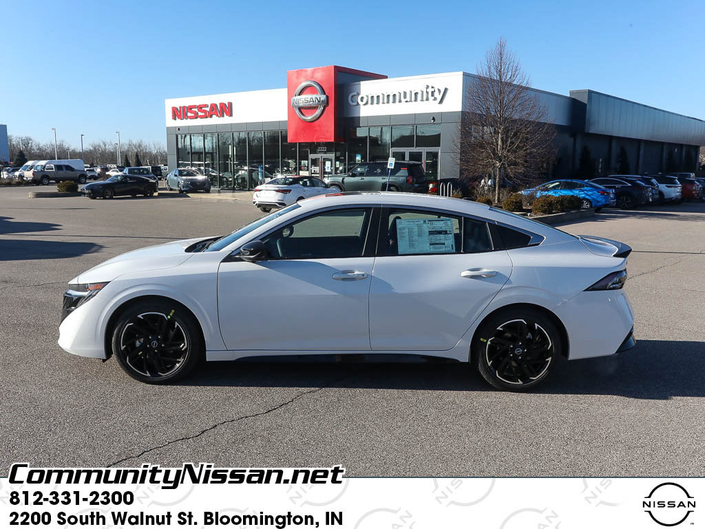 New 2026 Nissan Sentra SR w/ SR Premium Package FWD image 3