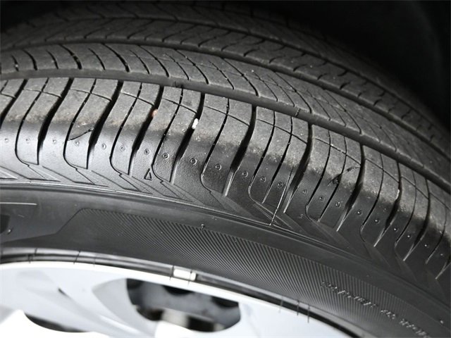 Used 2025 Chevrolet Trax LS image 37