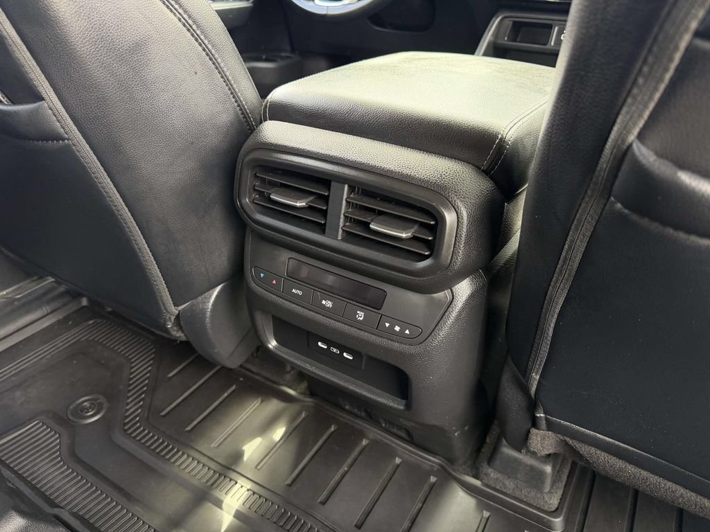Used 2025 Honda Pilot EX-L image 20