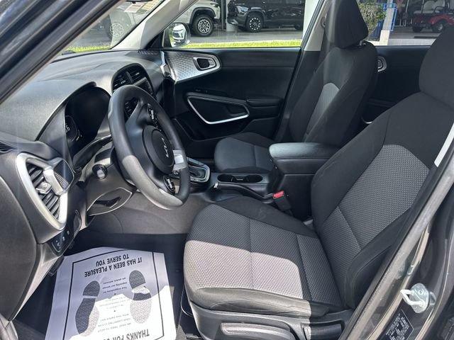 Used 2024 Kia Soul LX w/ Option Group 015 FWD image 30