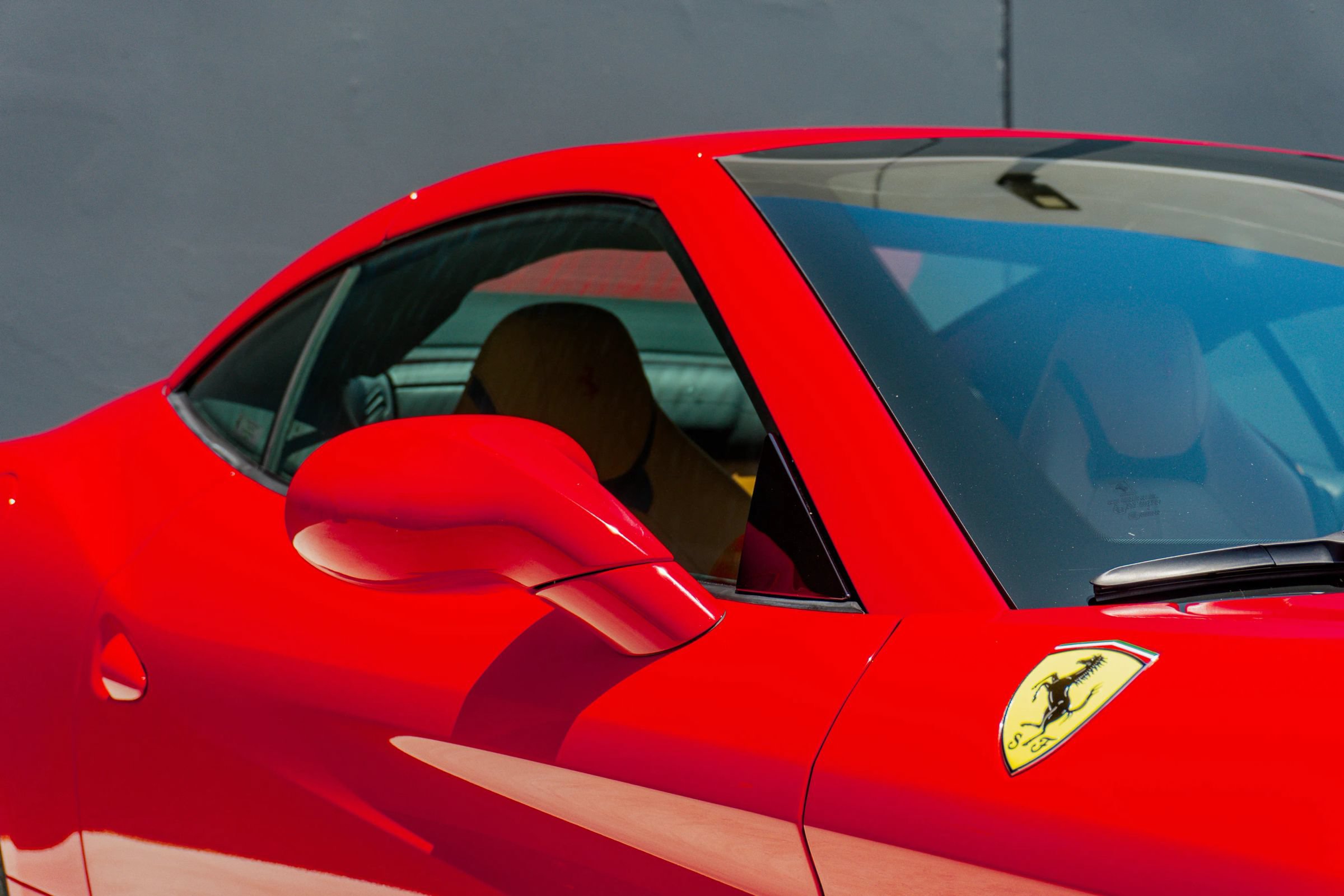 Used 2016 Ferrari California T RWD image 24
