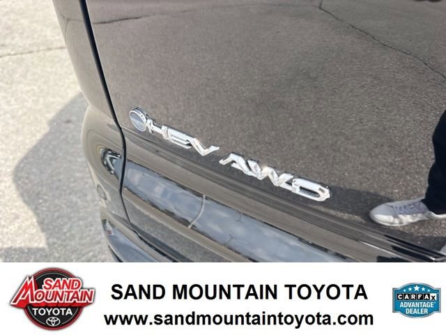 Used 2025 Toyota Crown Signia w/ Advanced Technology Package image 10