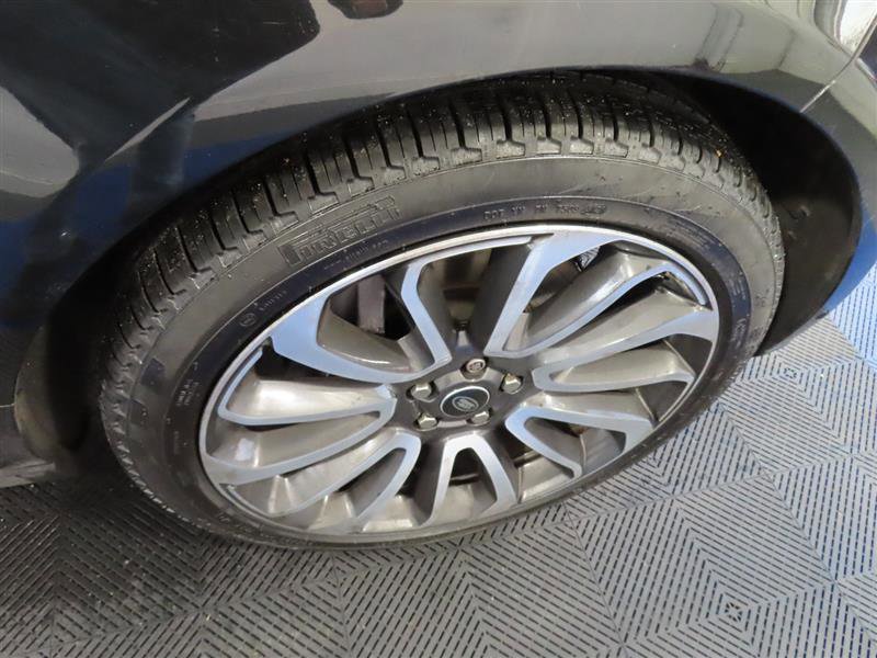 Used 2016 Land Rover Range Rover Supercharged image 9