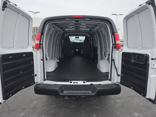 New 2026 Chevrolet Express 3500 Extended w/ Driver Convenience Package RWD image 23
